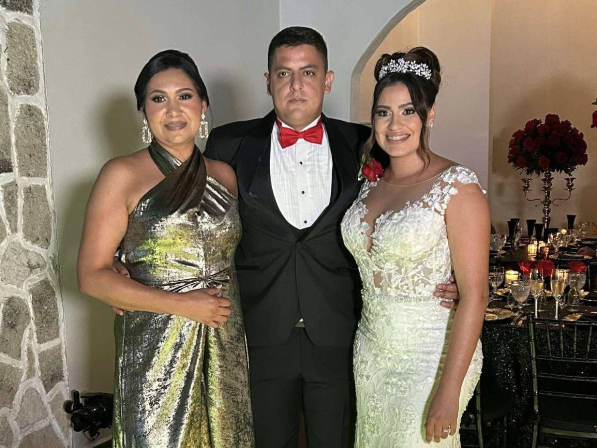 Alejandra Rubio recibe críticas por no usar velo de novia en su boda