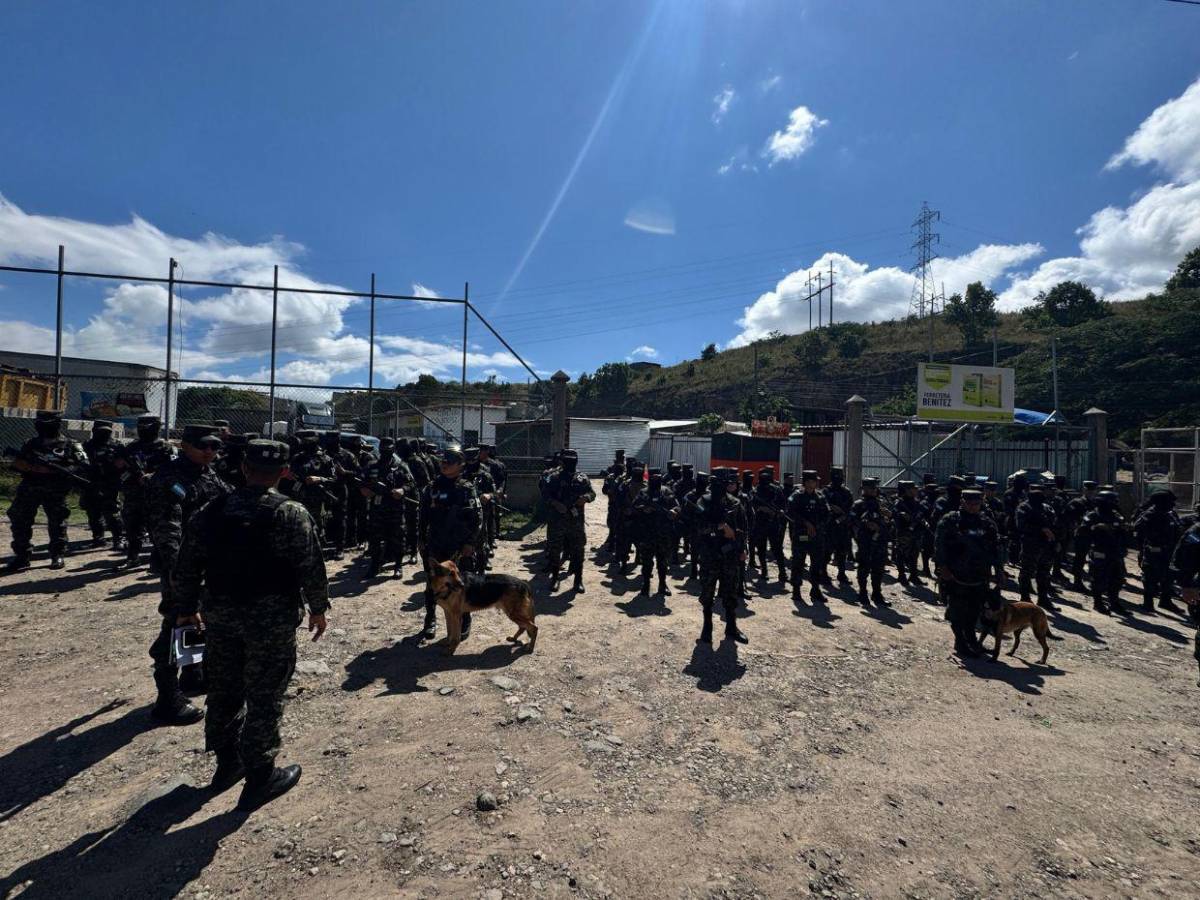 Con helicópteros, perros y motos patrullan colonias de la ciudad capital