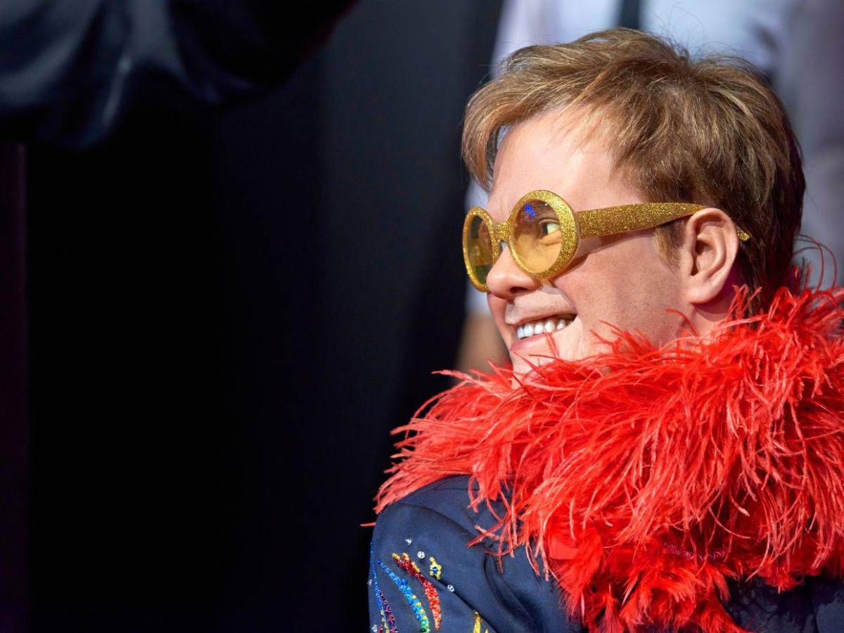 Elton John revela que perdió la visión en su ojo derecho por esta razón