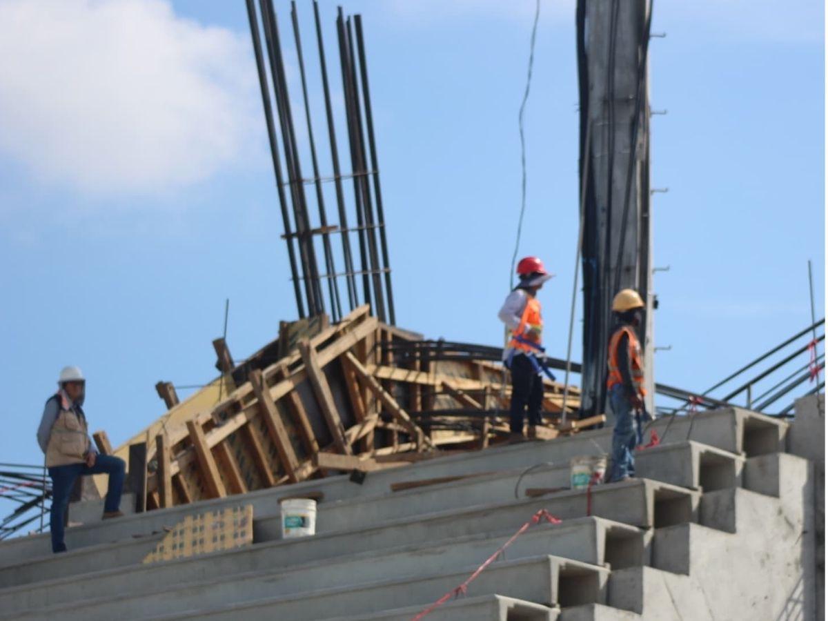 Estadio Nacional de Tegucigalpa presenta avances en gradería y nuevo techado