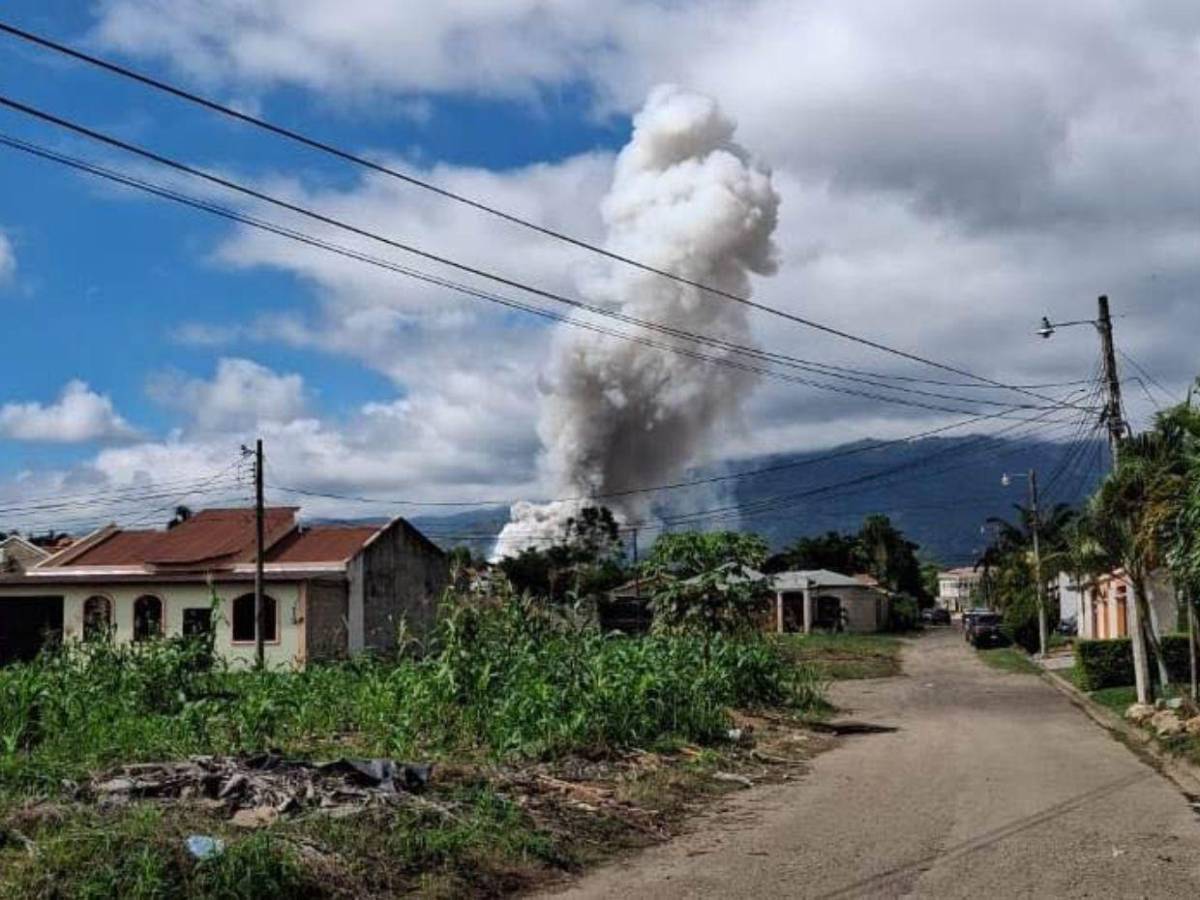 Una persona muerta y pérdidas económicas: imágenes de voraz incendio en Catacamas