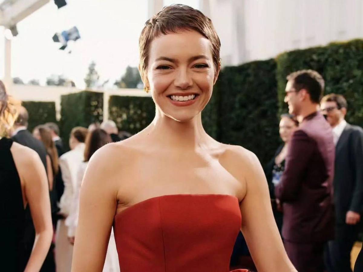 Emma Stone sorprende con un radical cambio: de cabello largo a un atrevido pixie cut