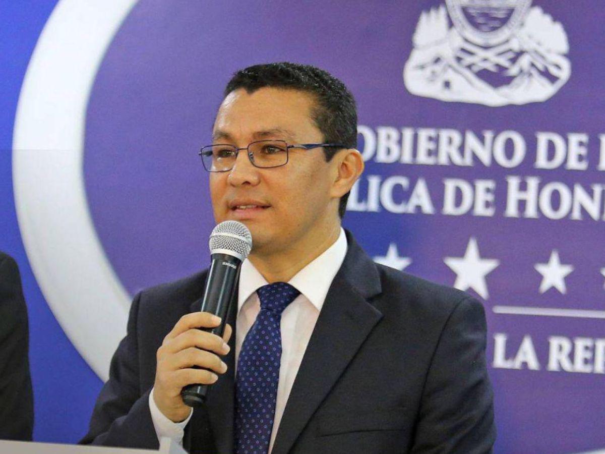 Ebal Díaz está implicado en escándalo de “casas contenedores”, según Marlon Ochoa