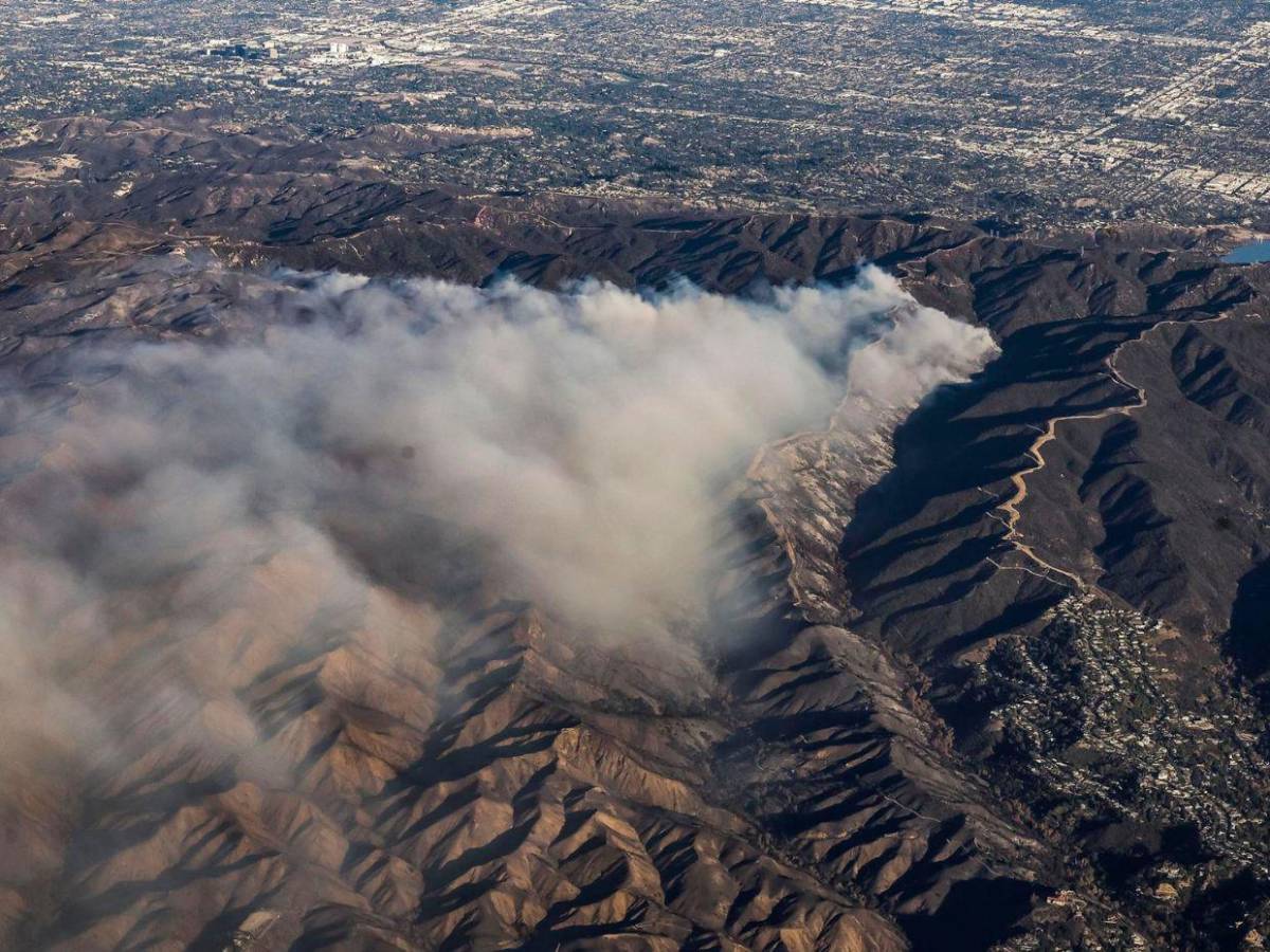 Impactantes fotos aéreas de los incendios de Los Ángeles