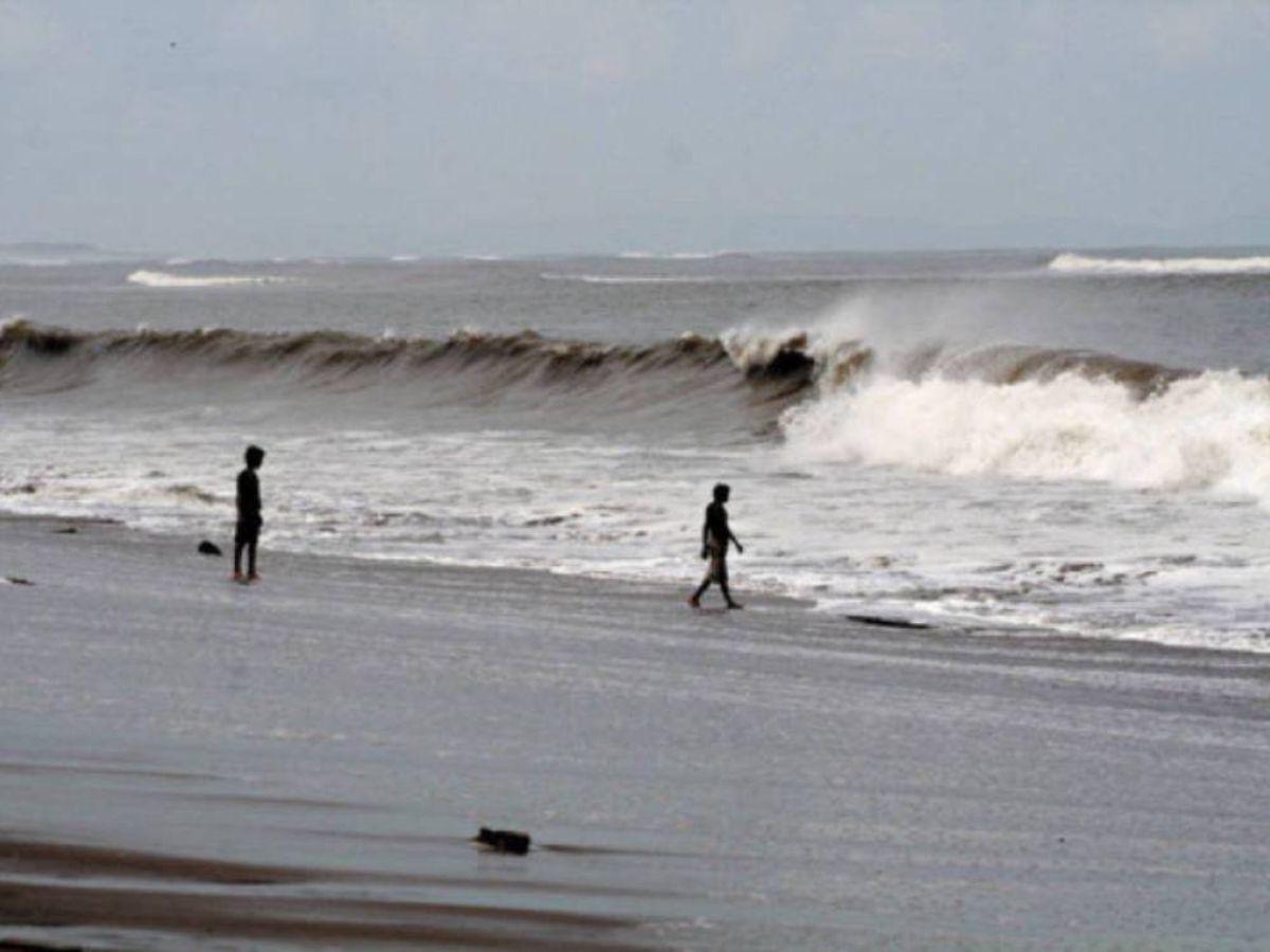 Cenaos advierte de olas y marea alta en el Golfo de Fonseca