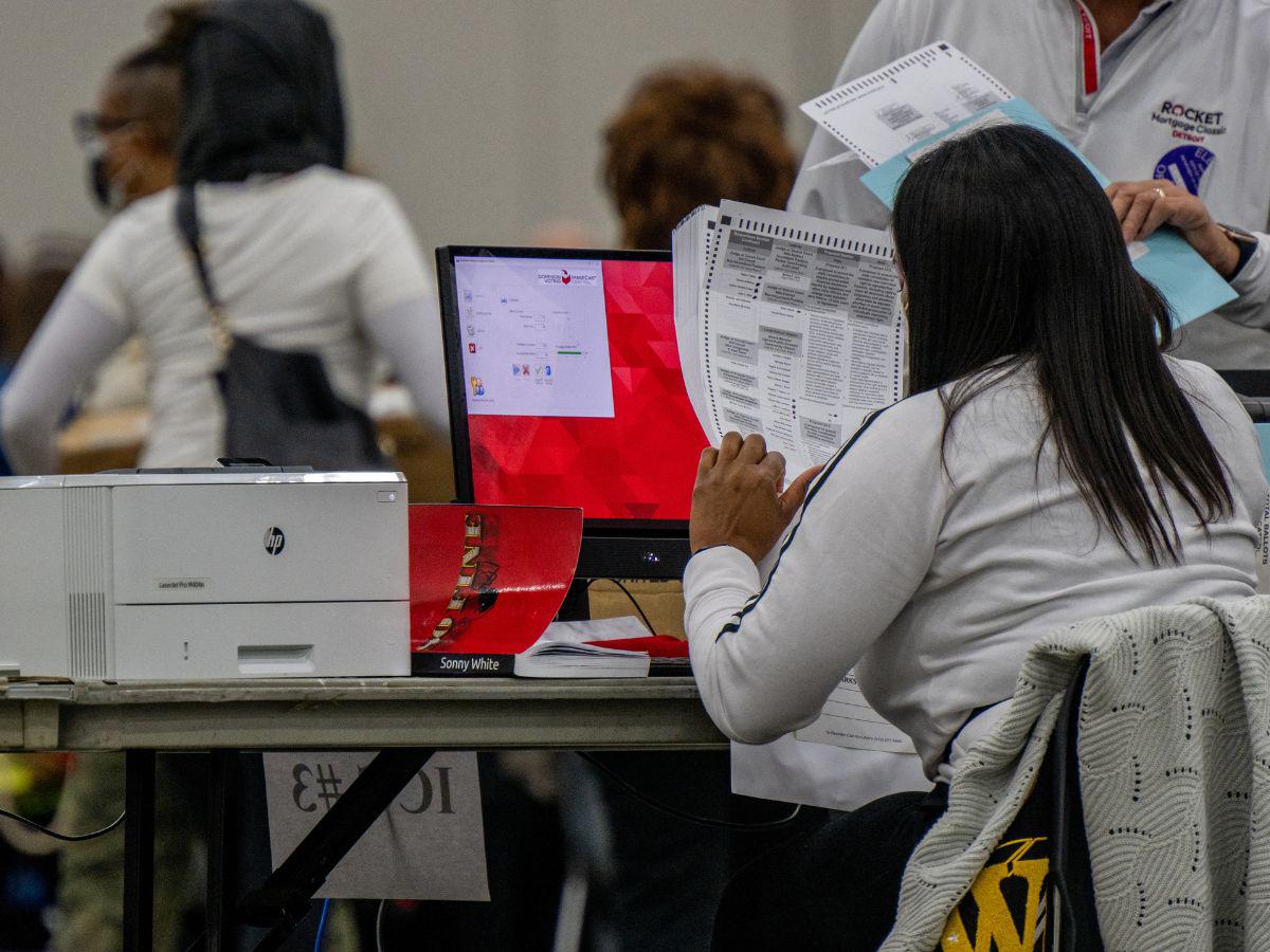 Elecciones de medio mandato: cierran primeros colegios electorales