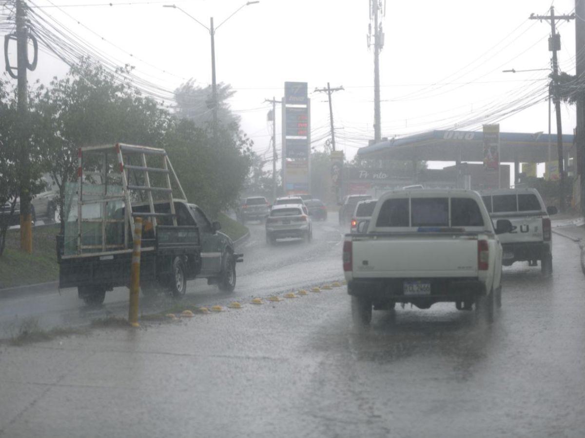 Declaran alerta verde por lluvias en 10 departamentos de Honduras