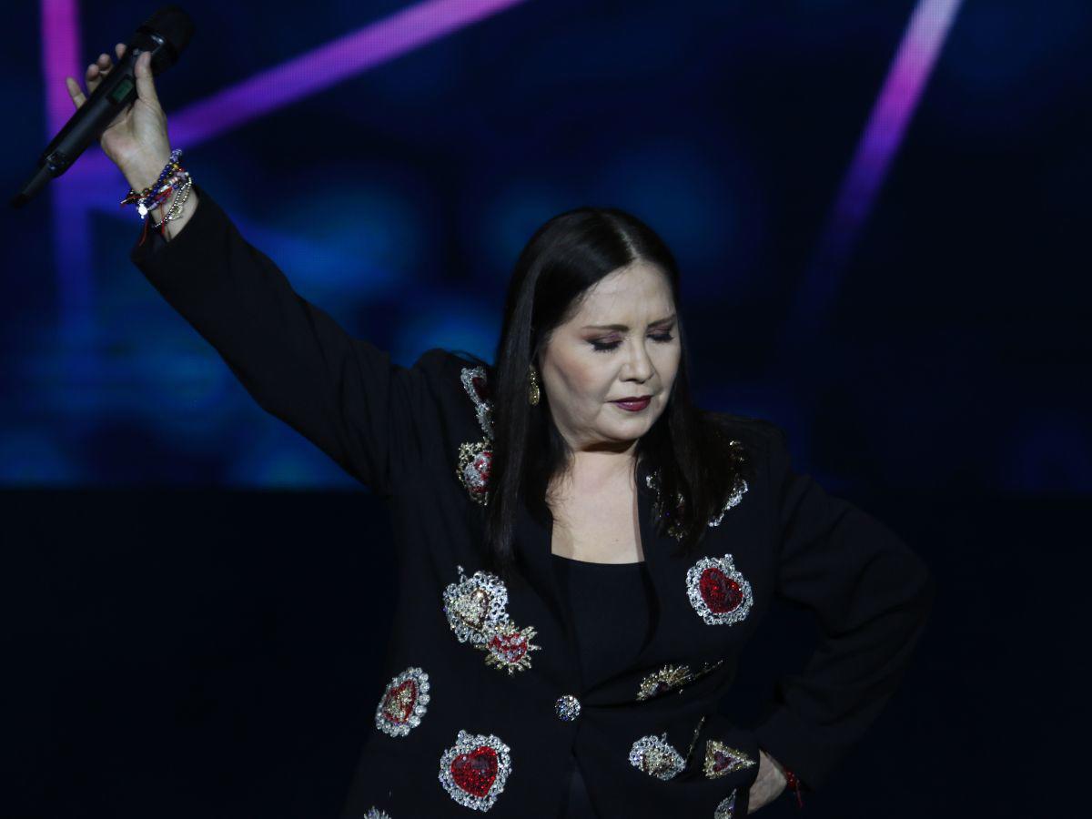 Ana Gabriel desde el hospital: “No me suelten de la mano”