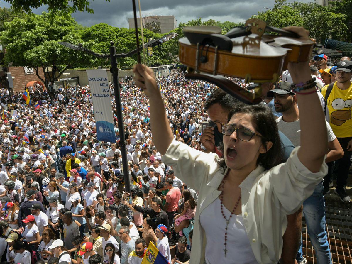 Corina Machado convoca a protestas tras declararse en “clandestinidad”