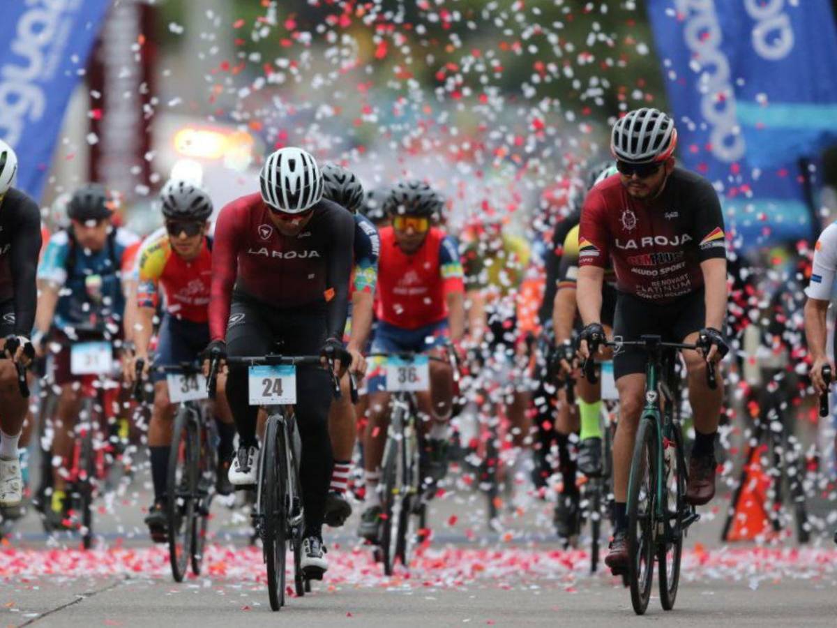 Adrenalina sobre ruedas: ¡Así inició la Vuelta Ciclística de EL HERALDO 2024!