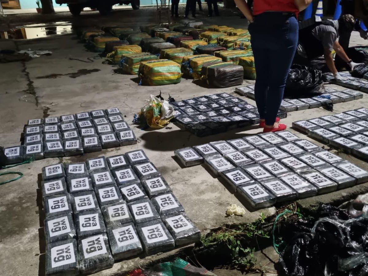 Incautan 1,300 kilos de cocaína en Jutiapa, Atlántida