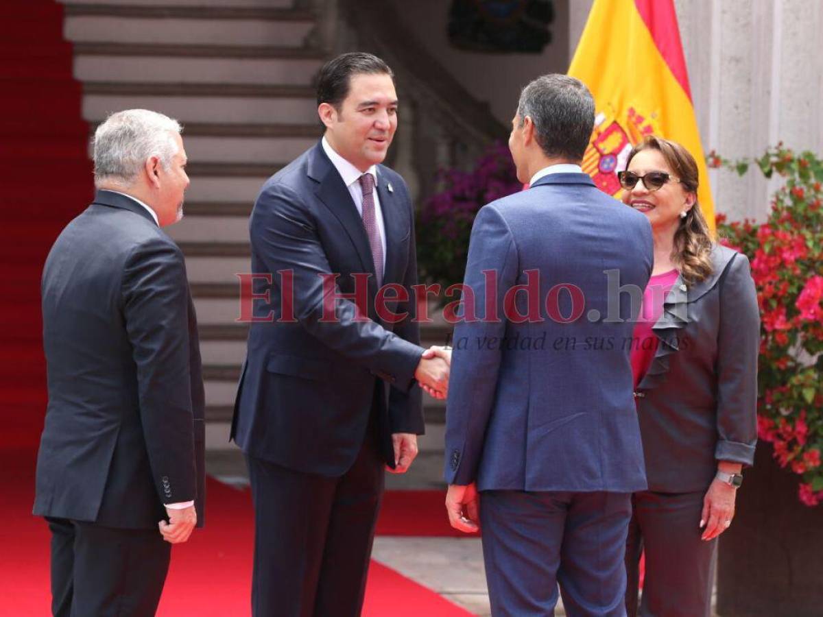 Pedro Sánchez se reúne con Xiomara Castro en Casa Presidencial