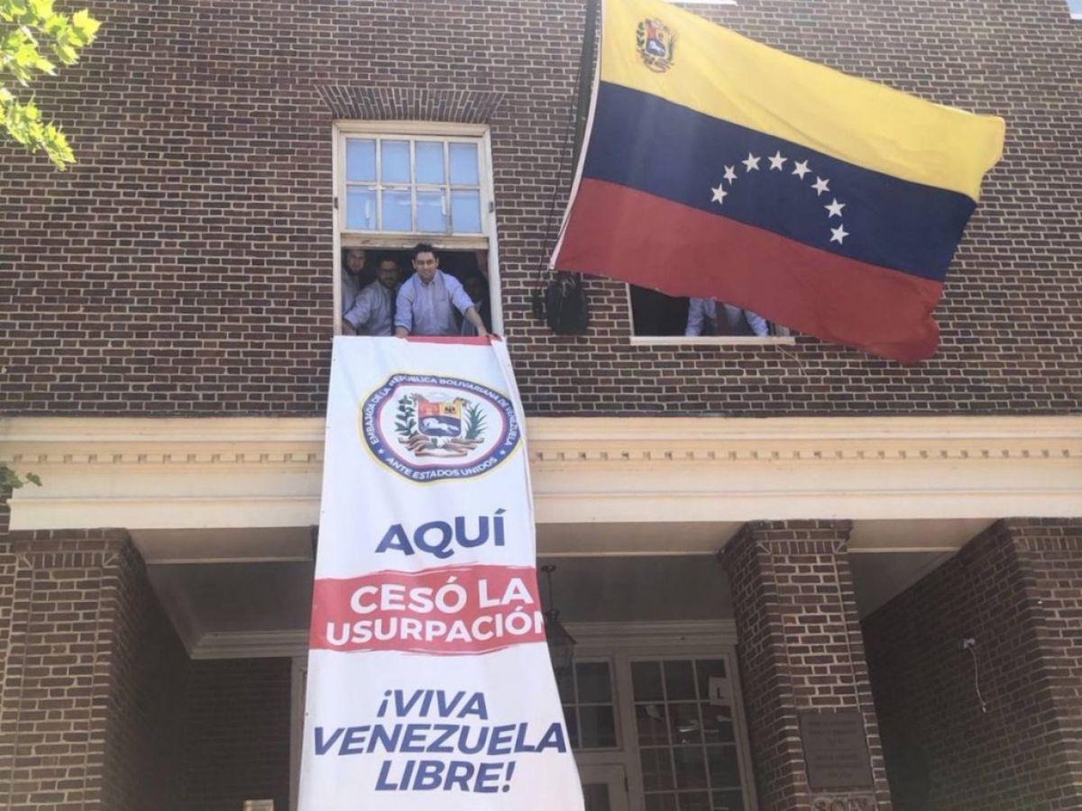 La embajada opositora de Venezuela en EEUU “cesa funciones”