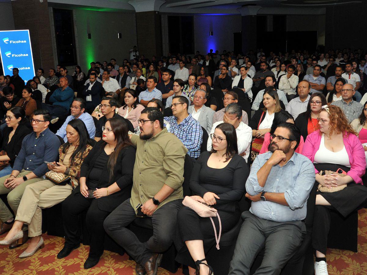 La presentación se realizó a sala llena.