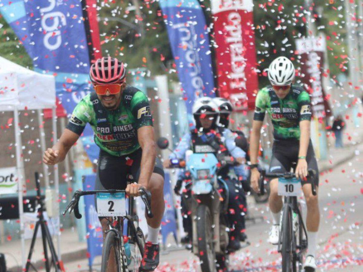 Así fue la llegada de César Castillo, ganador de la categoría Élite en la Vuelta Ciclística 2024