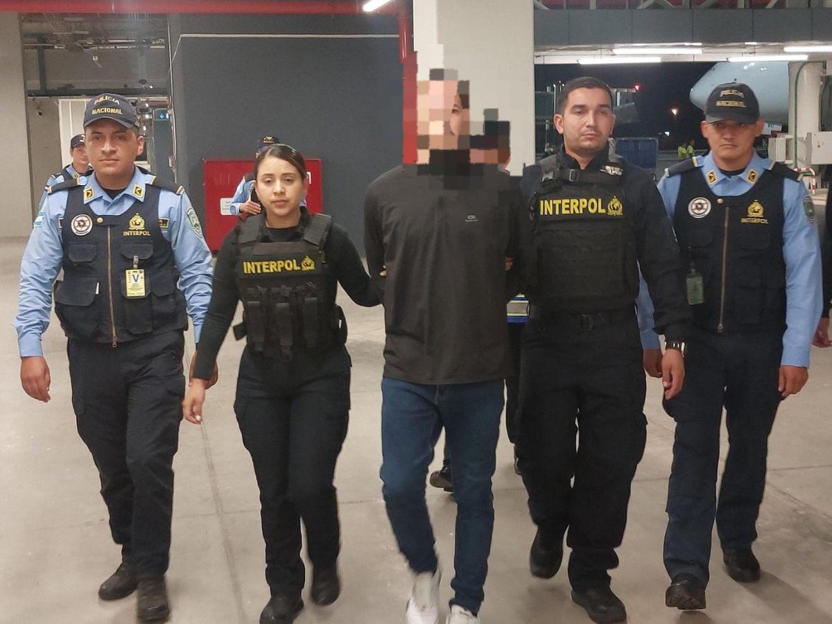 Llega a Honduras hombre extraditado desde España acusado de participar en masacre