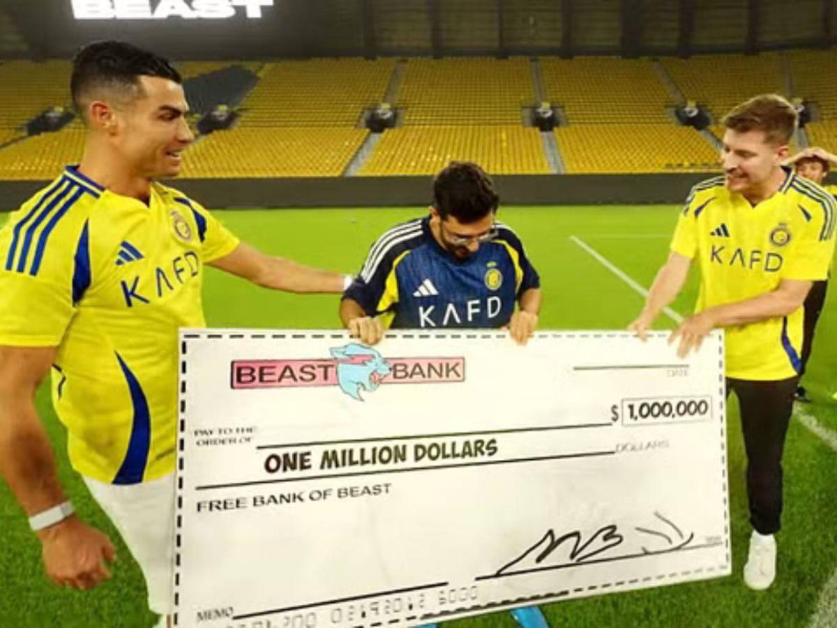 Aficionado gana un millón de dólares al ganarle a Cristiano Ronaldo en un reto