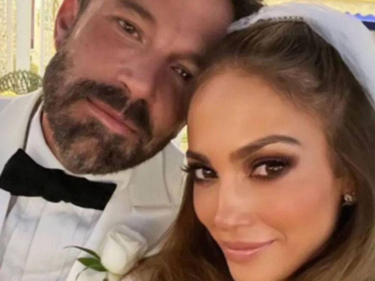 ¿Reconciliados? Ben Affleck y JLo ‘intercambian’ regalos en Navidad