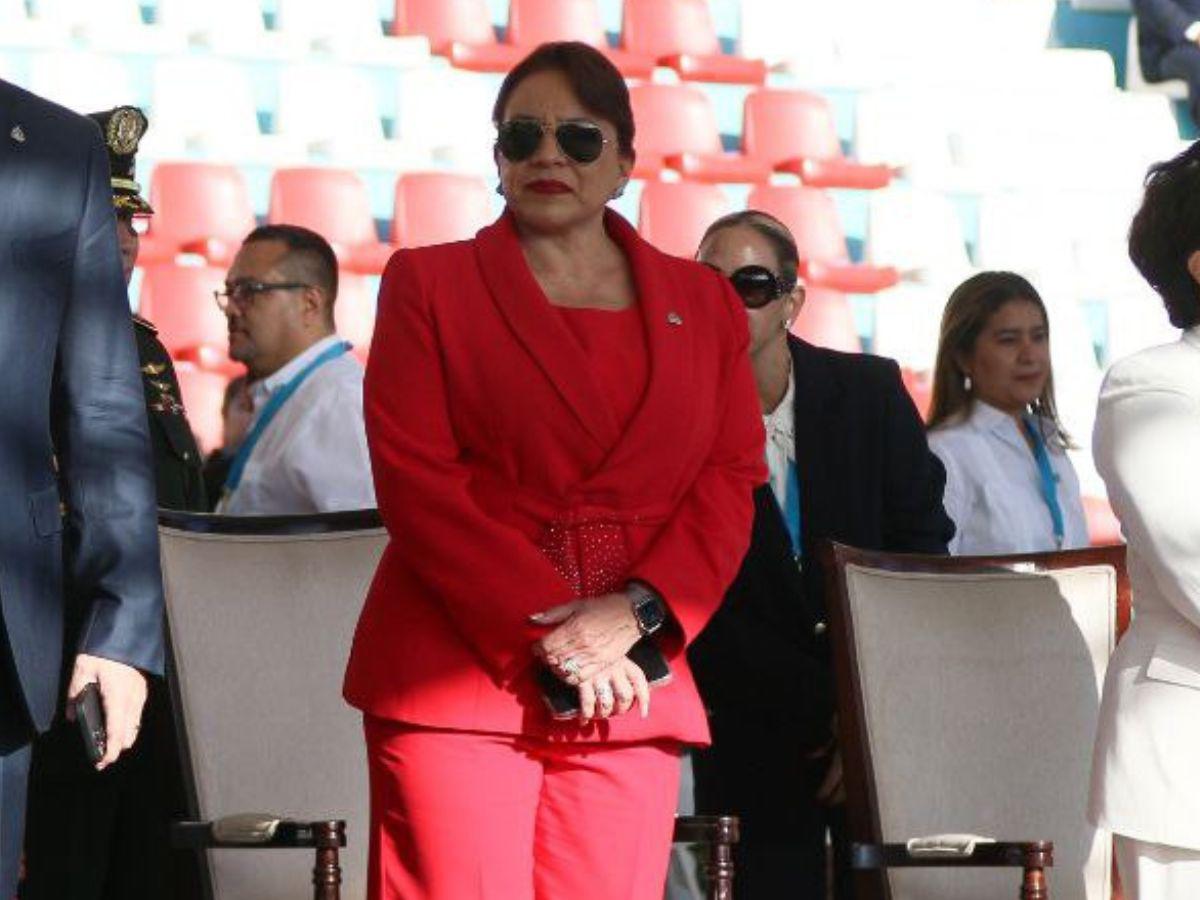 La presidenta Castro utilizó un Apple Watch en su muñeca.