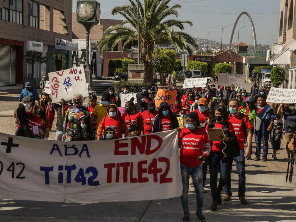 Protestan por expulsión de migrantes en ciudad de Tijuana, fronteriza con EEUU