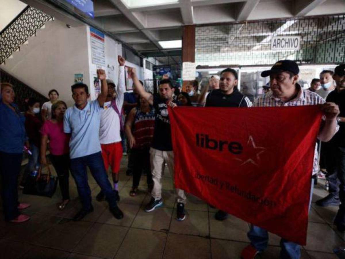 Colegio Médico denuncia ingobernabilidad en la Región Metropolitana de la capital por tomas de colectivos de Libre