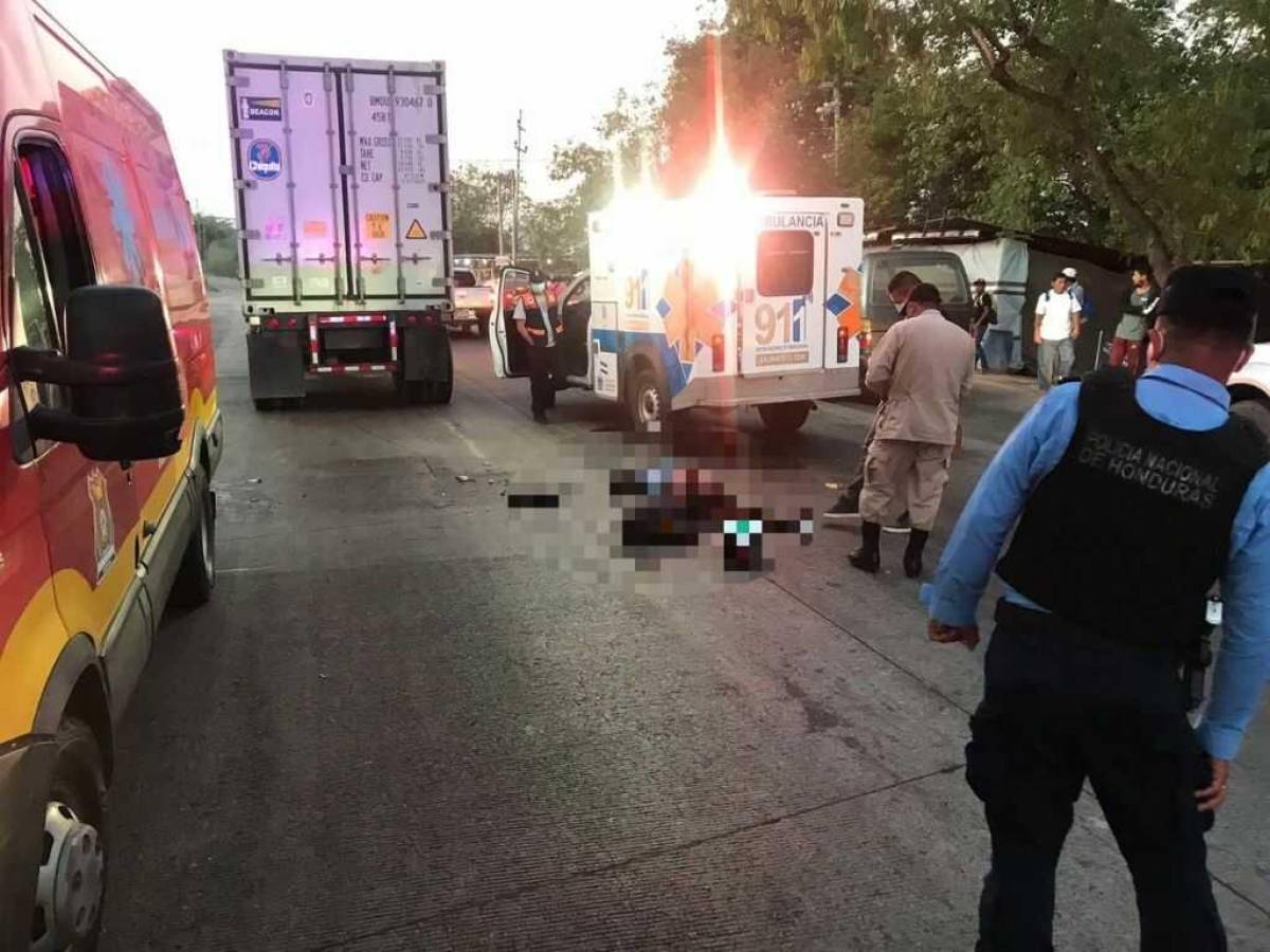 Tras chocar contra rastra, muere motociclista en La Lima, Cortés