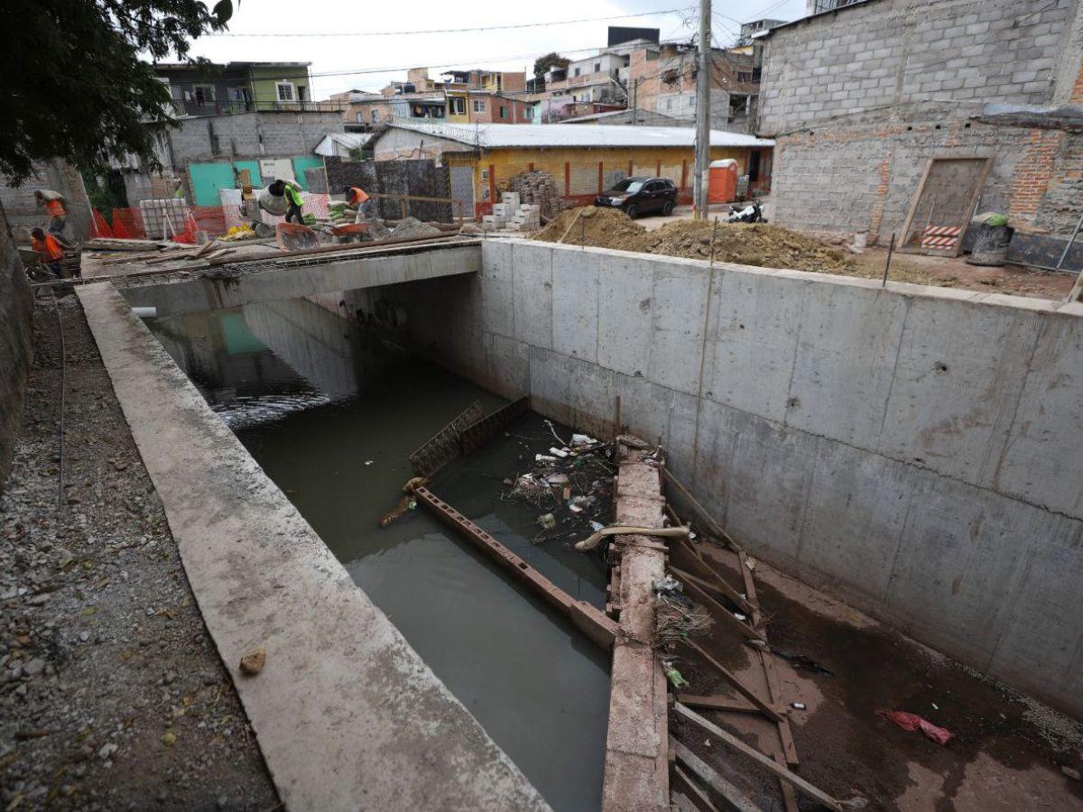 Avanzan las obras de mitigación en el sector Los Jucos del barrio Morazán