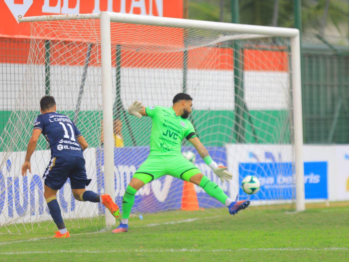 Lucas Campana anotó de cabeza el gol de la ventaja parcial para el Ciclón.