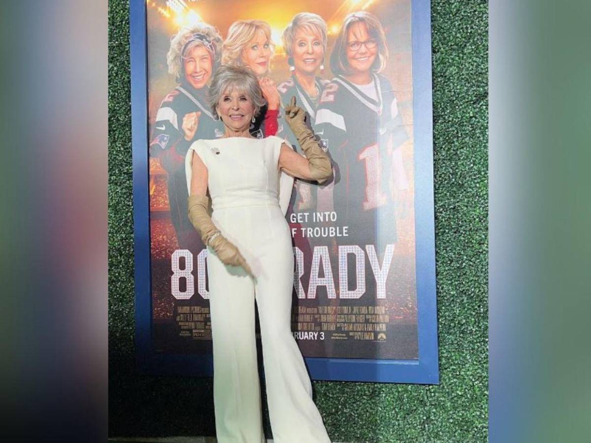 Crean Barbie en homenaje a Rita Moreno por su legado artístico y cultural