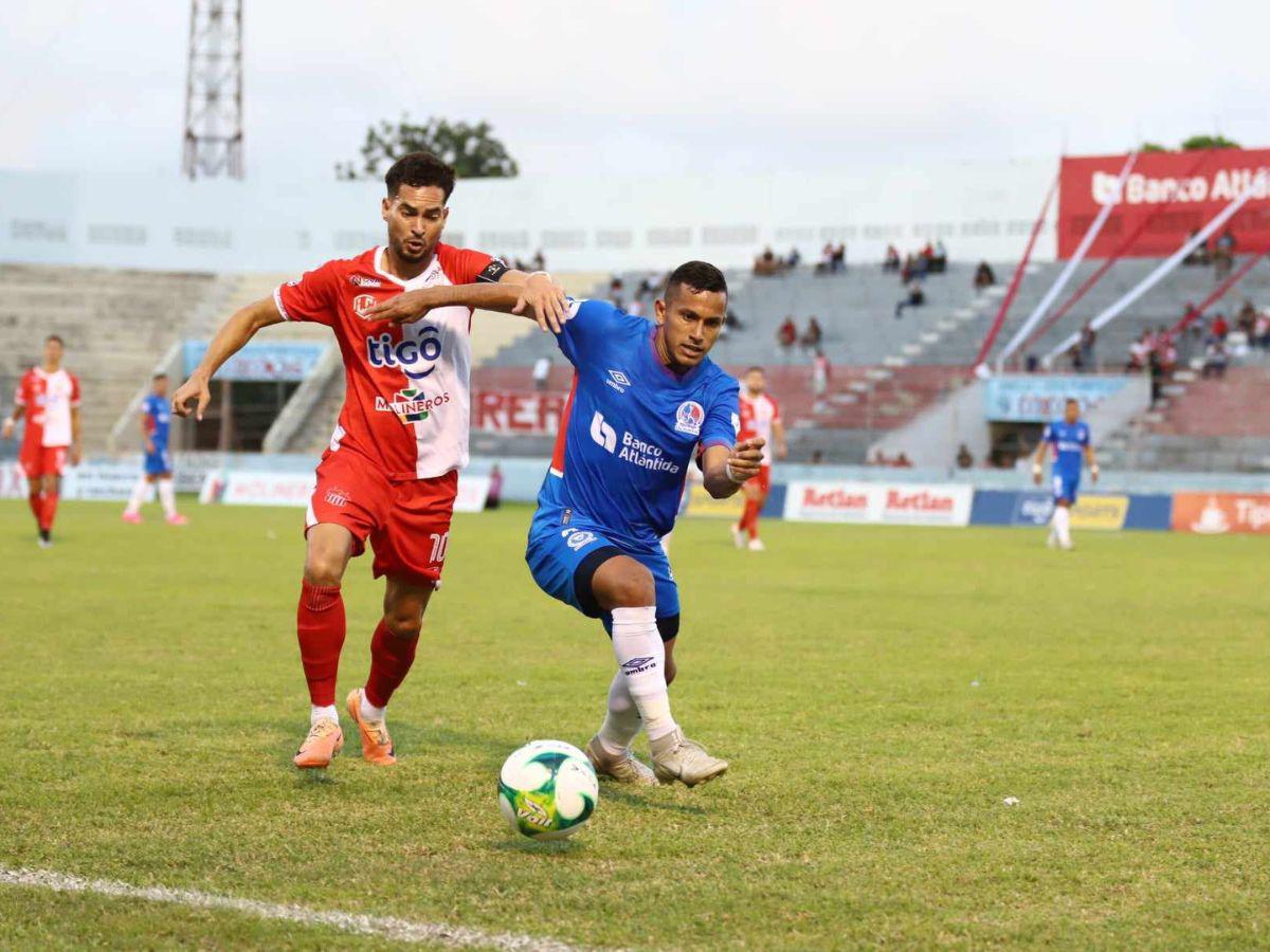 Olimpia salió al terreno del Estadio Ceibeño con su uniforme alternativo.