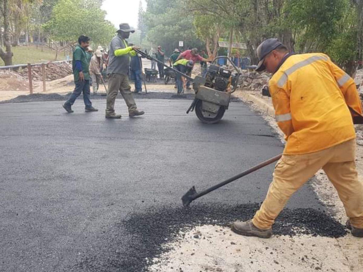 La UNAH avanza en reparación de calles internas y de varios edificios