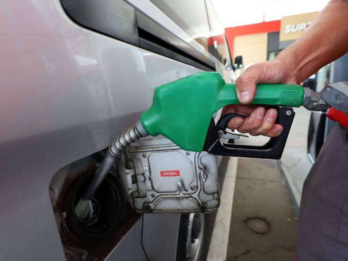 Más de dos lempiras van a subir los combustibles este lunes 21 de agosto