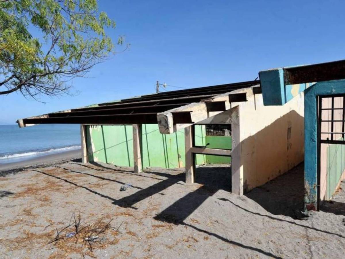 Devastación, éxodo y abandono: así arrasa el mar con Cedeño