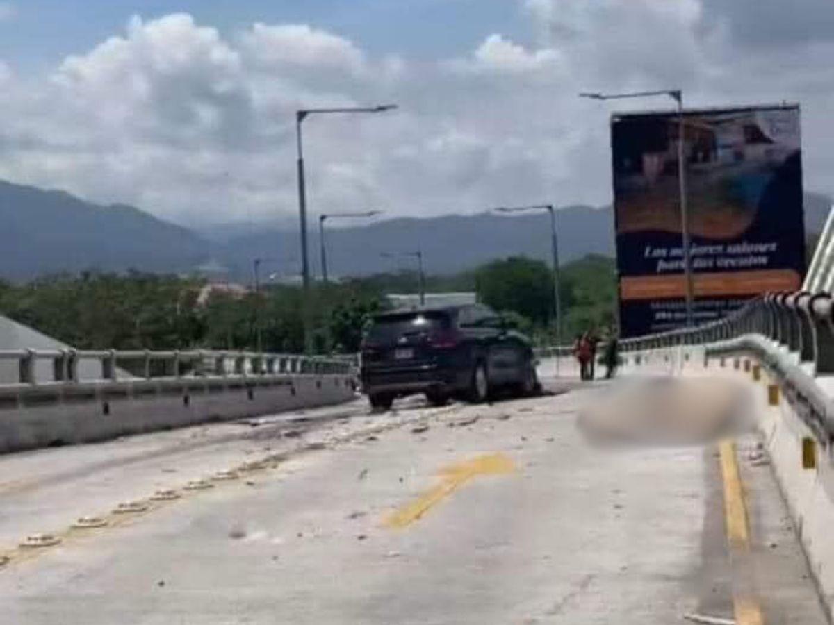 El conductor de la camioneta fue detenido en el lugar para determinar responsabilidades.