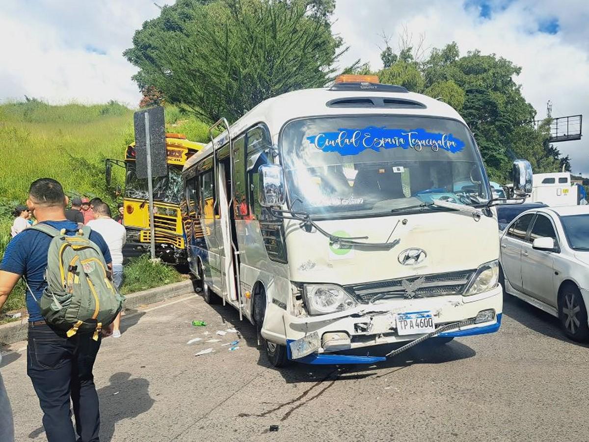 Se accidenta bus que movilizaba simpatizantes de Libre desde El Progreso