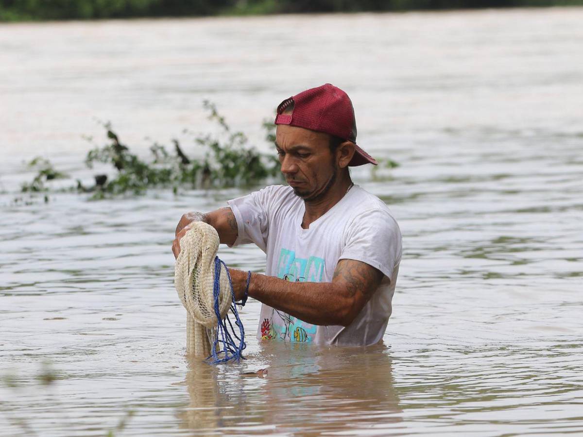 Comunidades incomunicadas en la zona sur por crecida de ríos tras lluvias