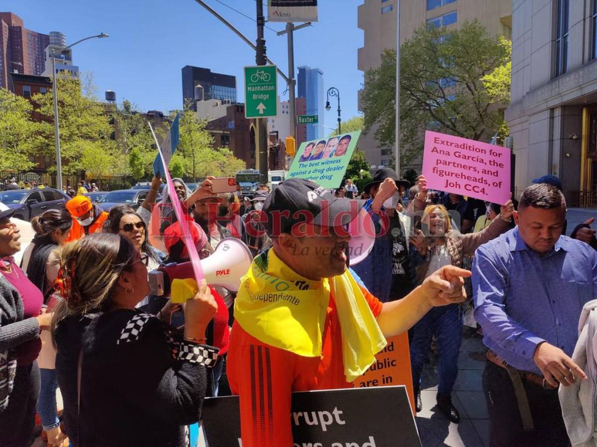 La manifestación tuvo lugar en Worth Street, calle aledaña a la Corte del Distrito Sur de Nueva York.