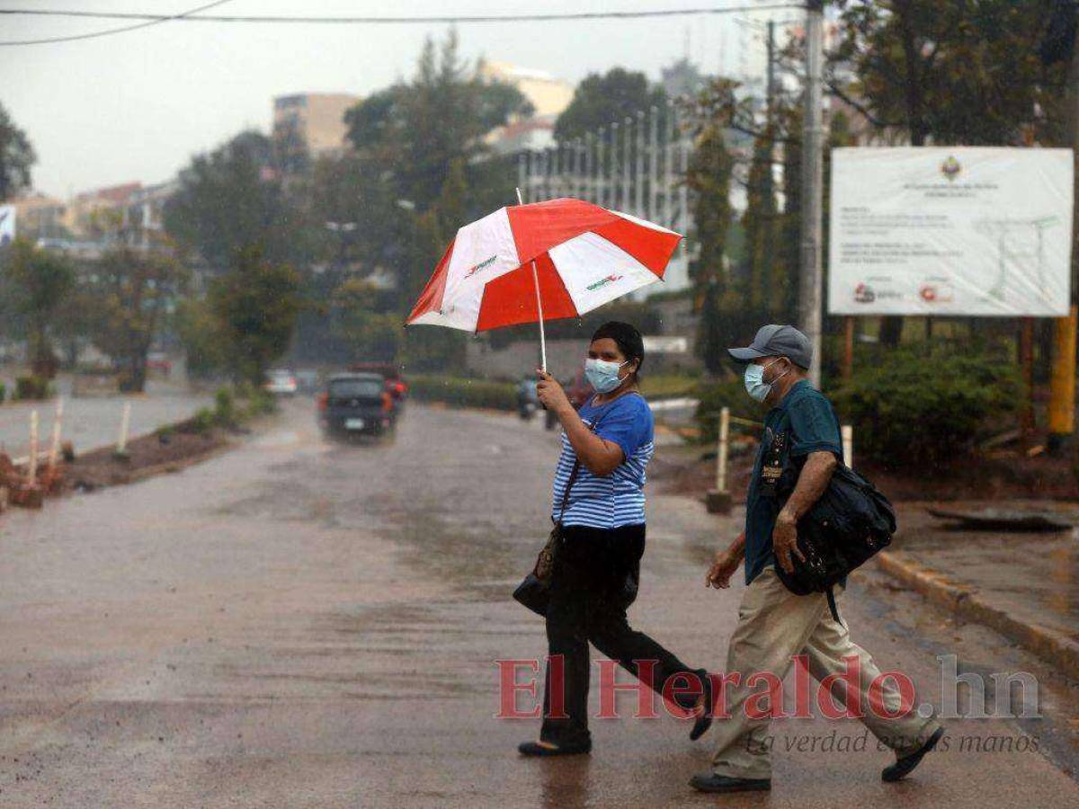 Cuña de alta presión dejará lluvias sobre varias regiones este viernes en Honduras