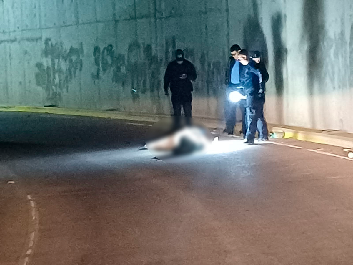 Hallan cuerpo embolsado bajo túnel en retorno de El Carrizal