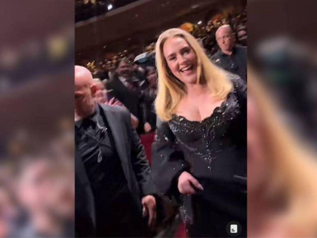 Hondureño le regala a Adele muñeca artesanal durante su show en Las Vegas