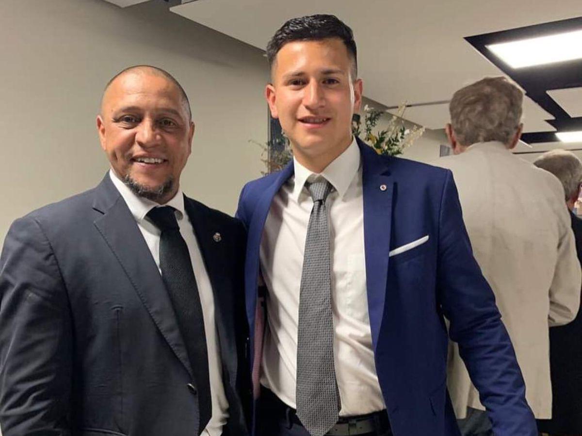 El hondureño compartió junto al legendario Roberto Carlos, quien es uno de los ídolos de su padre, el responsable de inculcarle el amor por el Real Madrid.