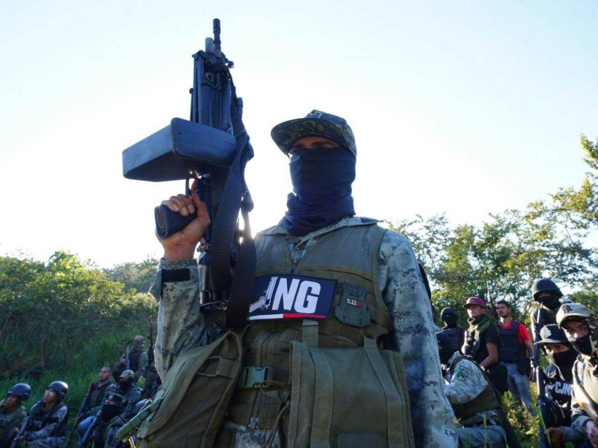 Investigan red de tráfico de armas que abastece al CJNG desde Florida