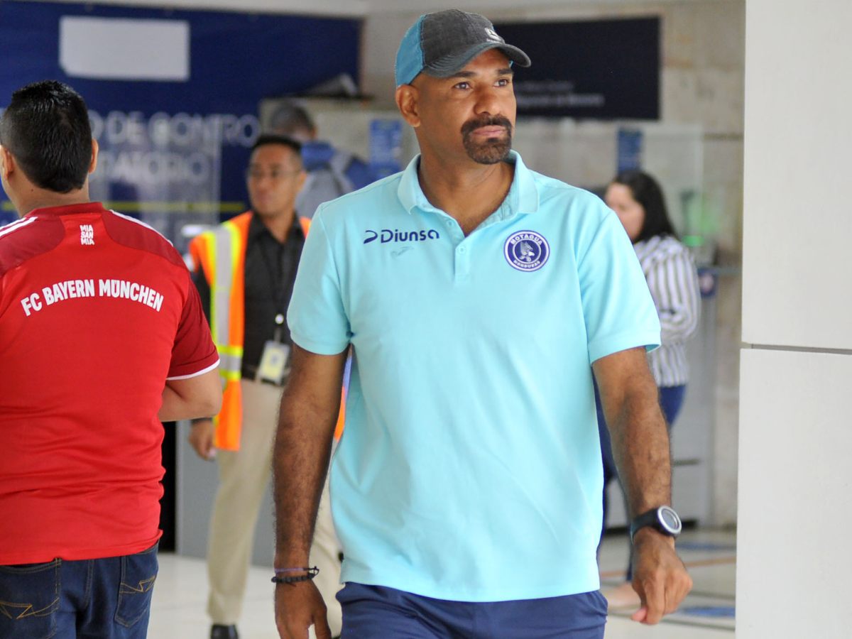 Ninrod Medina confirma variantes en su 11 titular, tiene tres altas para juego de Concacaf pero sendas bajas