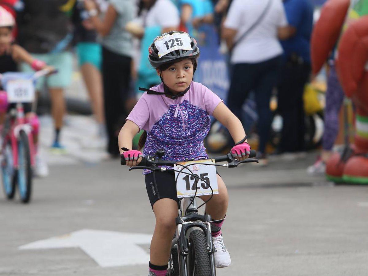 Talento en dos ruedas: las niñas brillaron en la Vuelta Ciclística Infantil 2024