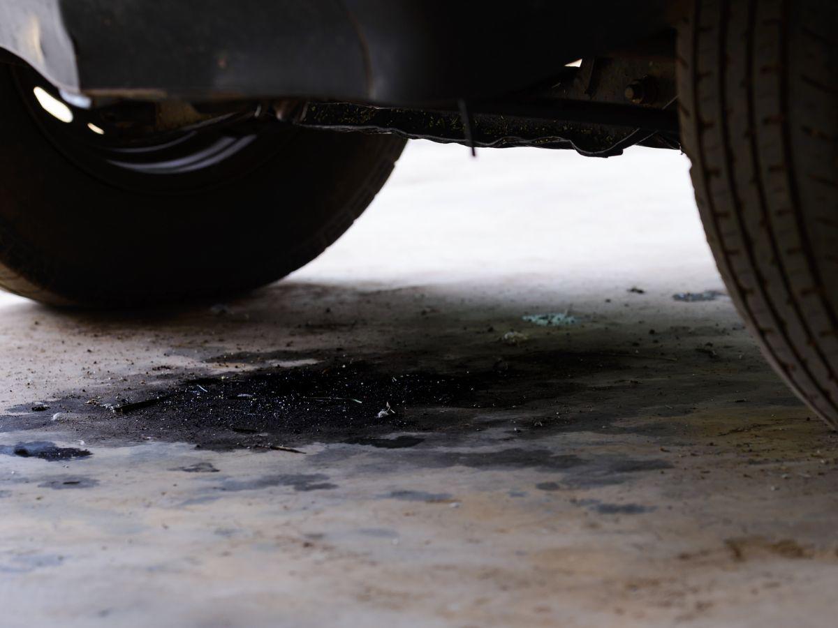 Fugas en el cárter: las causas comunes por las que su carro bota aceite