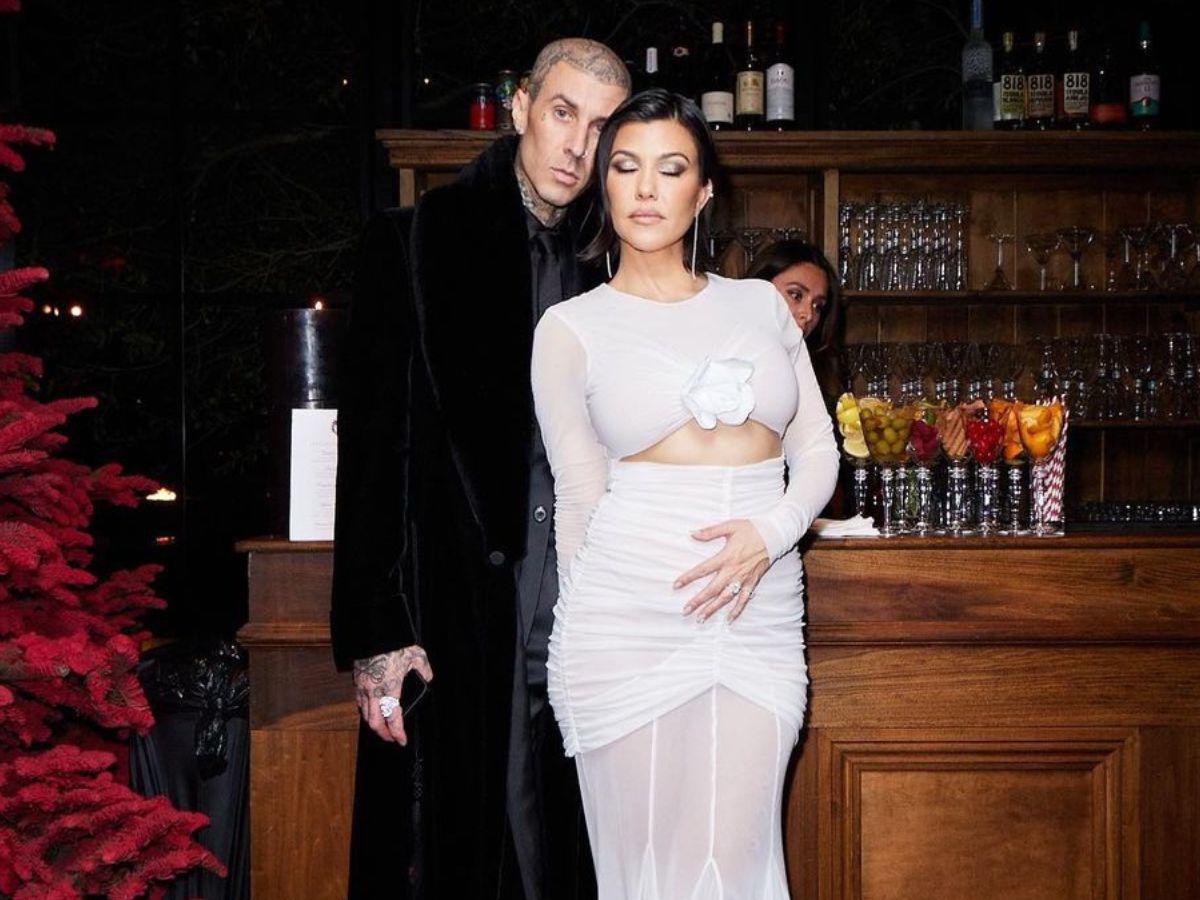 Como una fan, así anunció Kourtney Kardashian que espera un bebé con Travis Barker