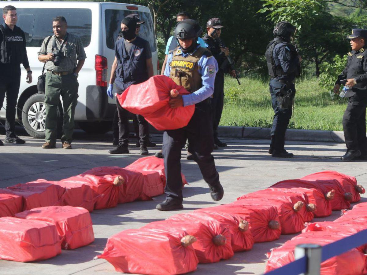 Trasladan a la capital cargamento de cocaína decomisado en Jutiapa