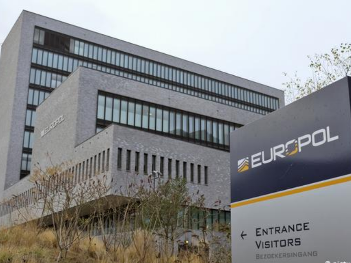 Europol advierte sobre riesgo de tráfico de seres humanos entre refugiados de Ucrania