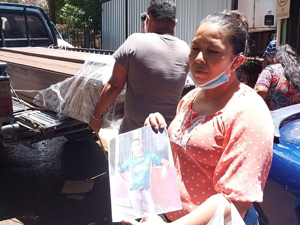 Retiran cuerpo de hondureño que murió al regresar de su trabajo en El Salvador