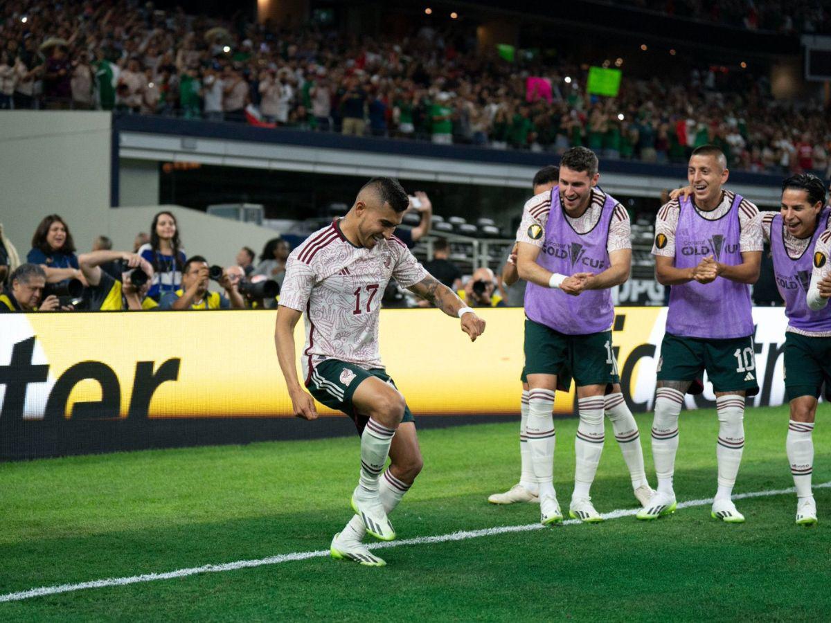 Los mexicanos celebraron a su manera el triunfo ante Costa Rica.